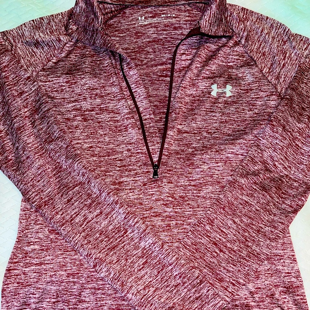 Women’s Under Armour quarter zip pullover size M